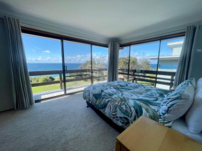 Stunning Clifftop Location, Mollymook